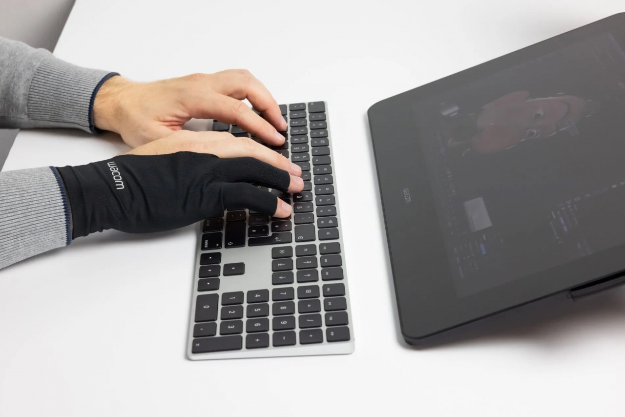 Wacom Drawing Glove (1 kom) T4